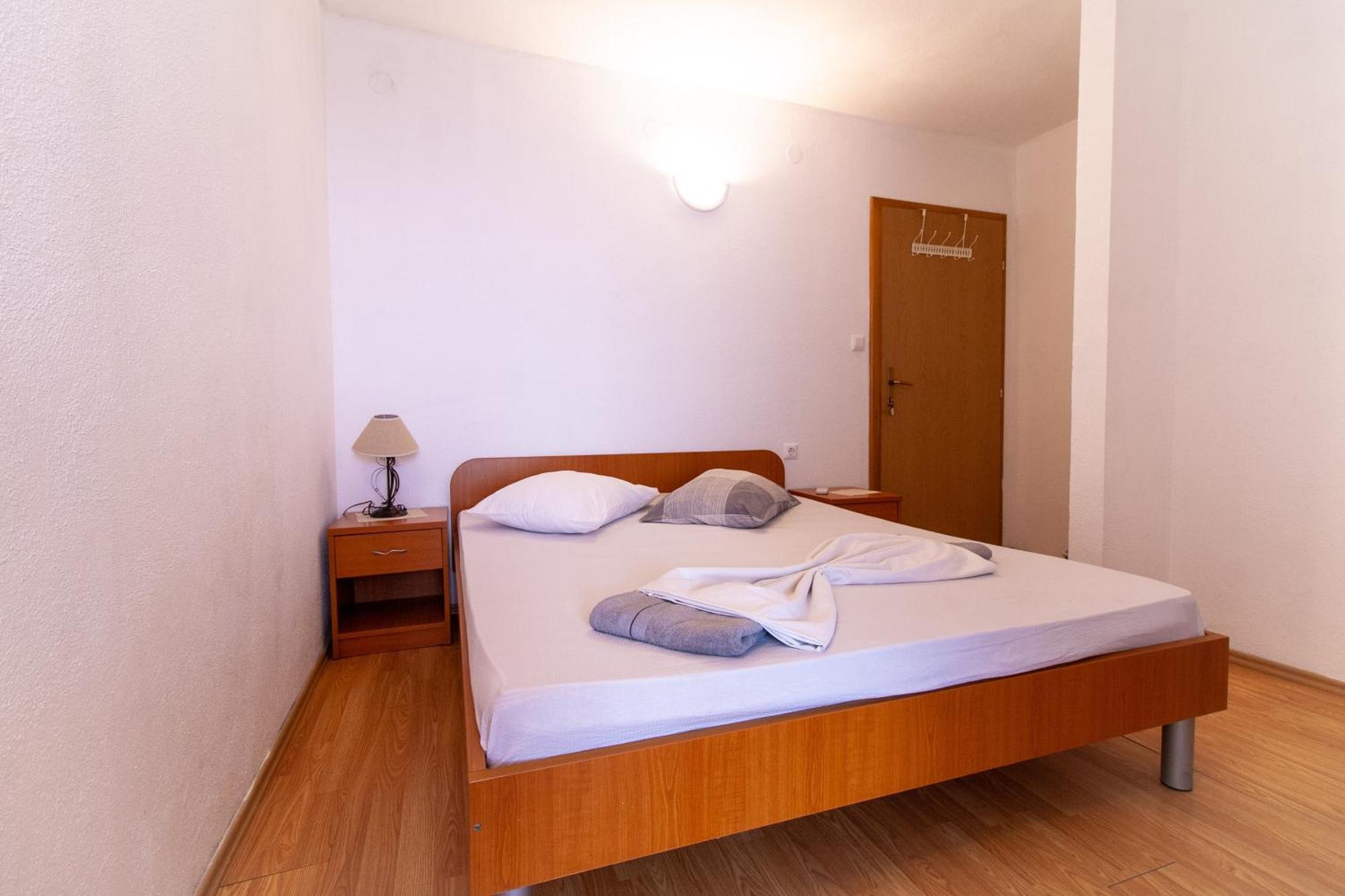 Apartments Laura Neum Bilik gambar