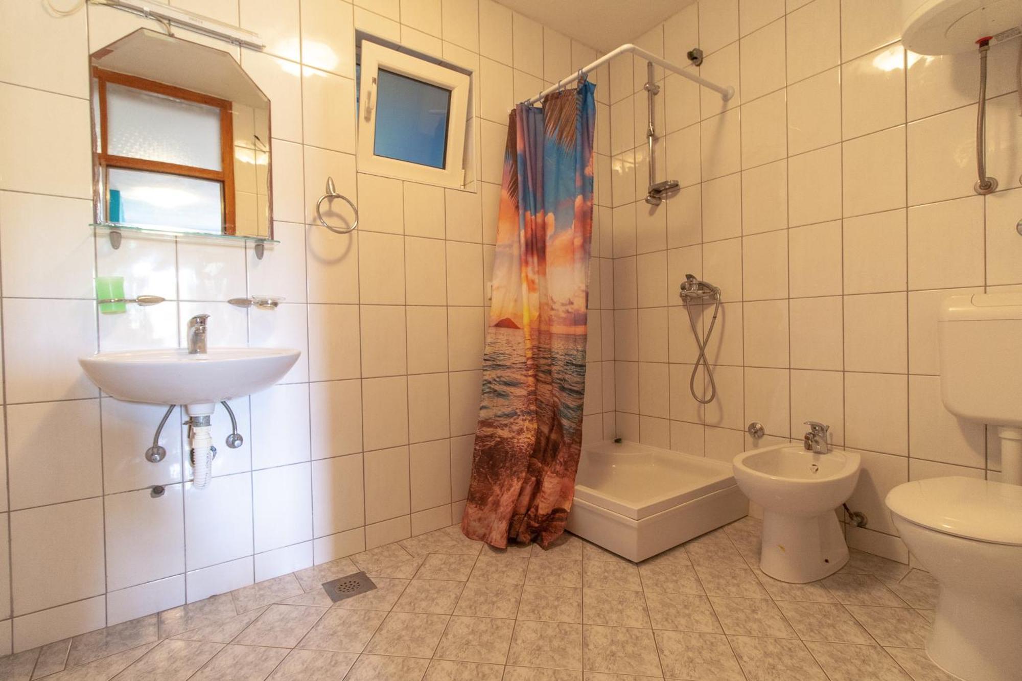 Apartments Laura Neum Bilik gambar