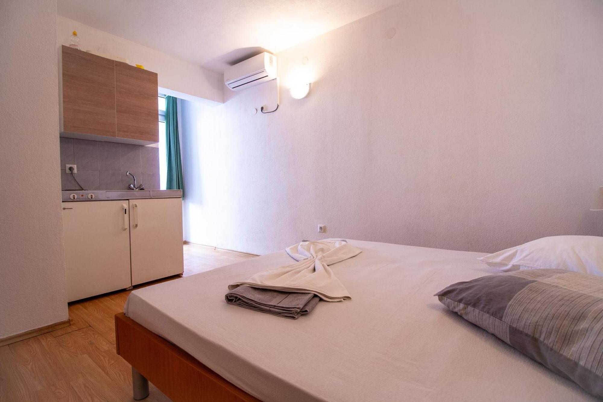 Apartments Laura Neum Bilik gambar